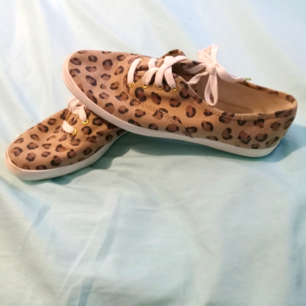 ๐ค EUC Womens Keds Cheetah Print Sneakers Gold Hardware Size 7 Casual Date Movie - Picture 2 of 3